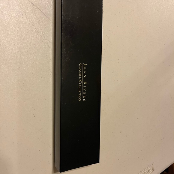 Joan Rivers classic collection leather band watch brand new inbox never used - Picture 5 of 7